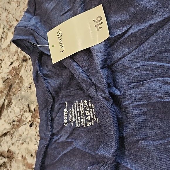 Summer Top - Picture 2 of 3